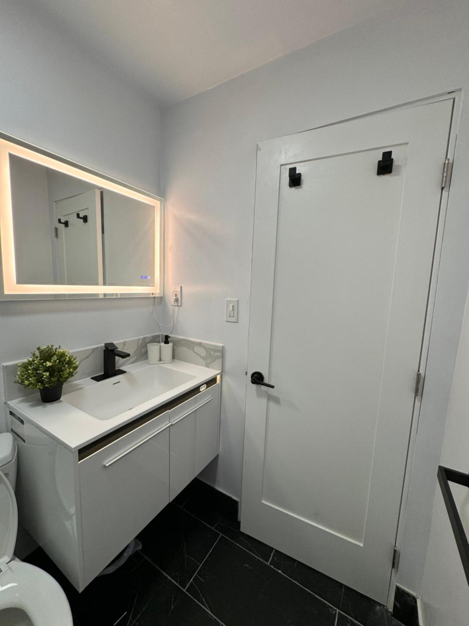 Bed and Breakfast Modern 2Br Stylish & Cozy Unit Лос-Анджелес Экстерьер фото